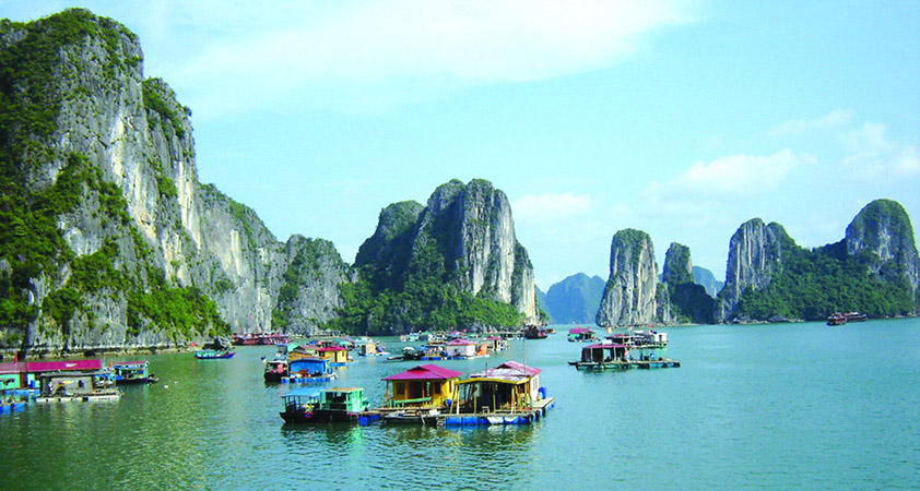 Bai Tu Long Bay