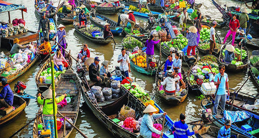 Cai Be floating market