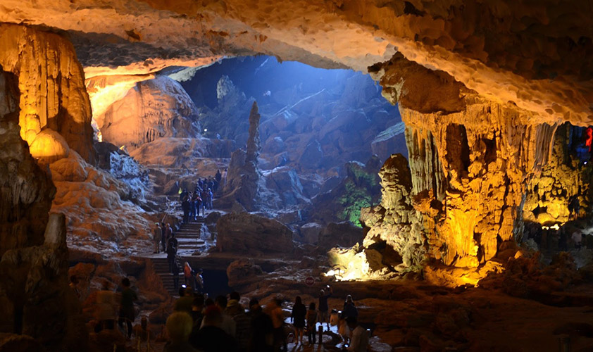 Sung Sot Cave