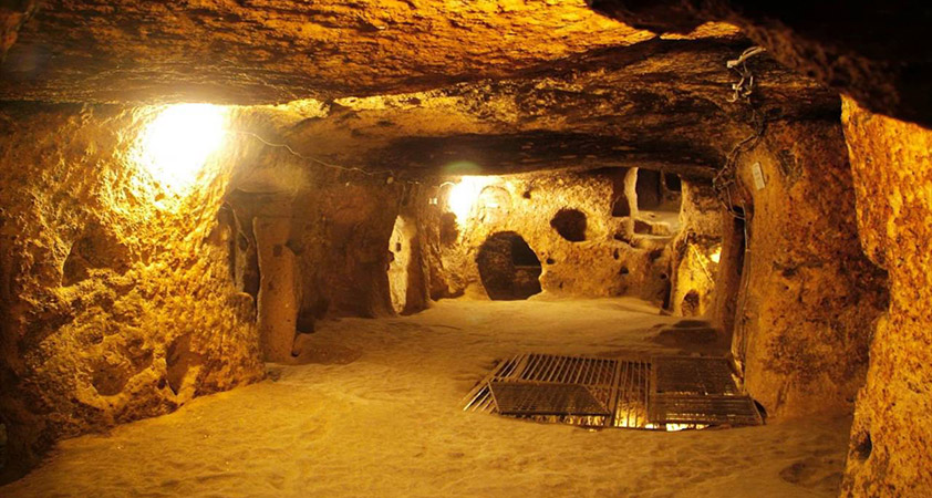 Cu Chi tunnels