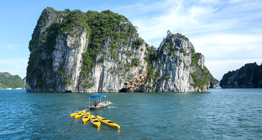 Bai Tu Long Bay