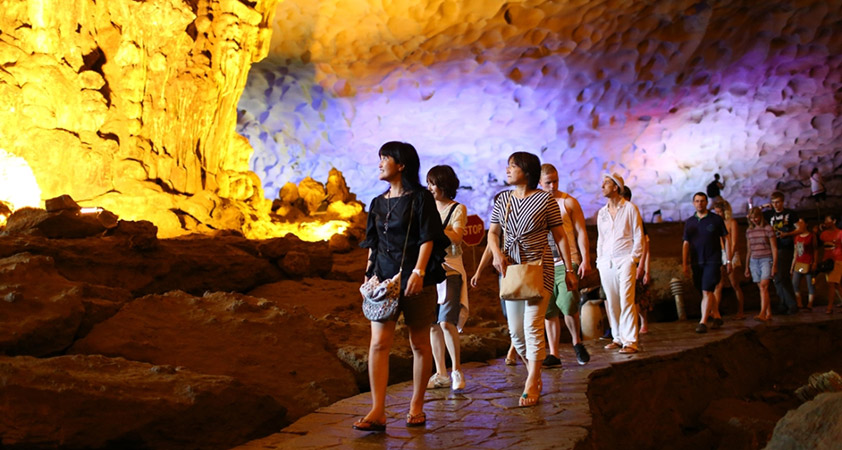 Sung Sot Cave