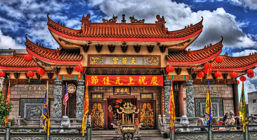 Explore the architectural beauty of Thien Hau pagoda in China Town