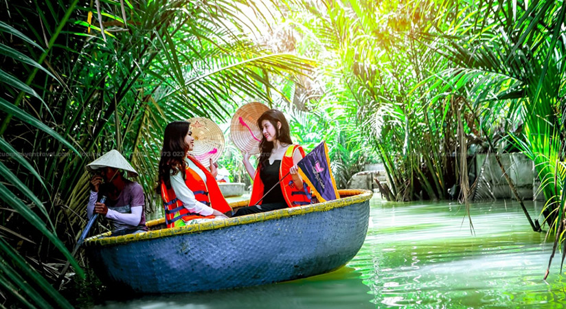 Exploration of Bay Mau forest 