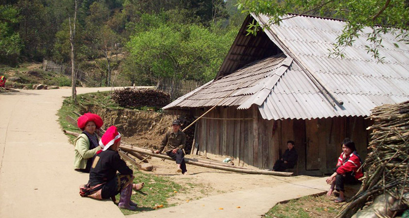 Ta Phin Village