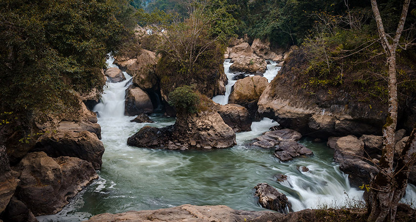 Dau Dang Waterfalls
