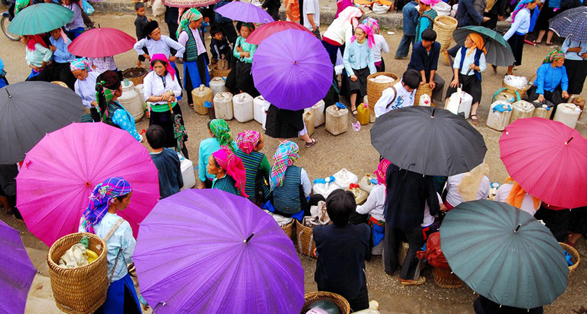 Muong Khuong Market