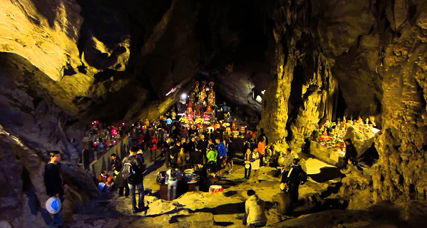 Huong Tich Cave