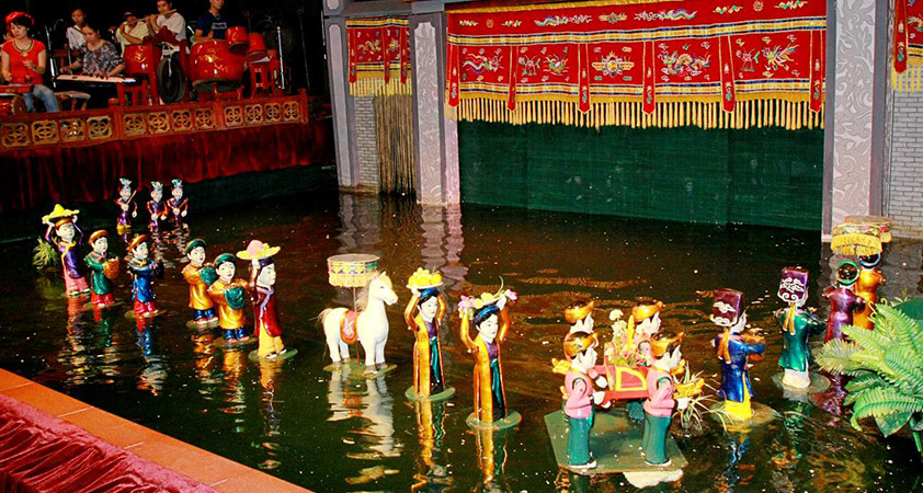 Water puppet show