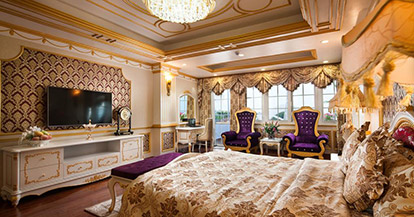 Senior Suite with Balcony