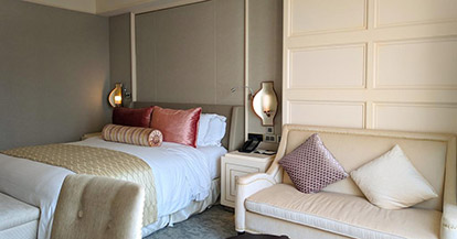  Signature Room