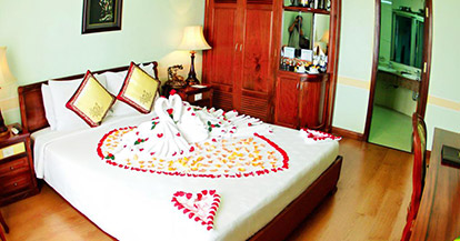  Deluxe Double Room (2 Adults + 1 Child)