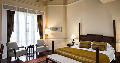  Landmark Room King Bed Pool View
