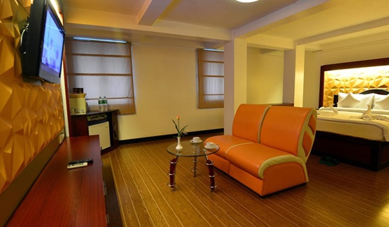Clover Hotel Yangon