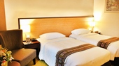 Summit Parkview Hotel