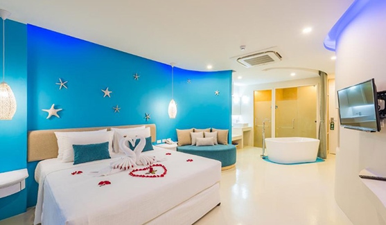 The Tide Beachfront Siray Phuket