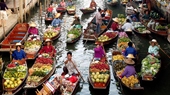 Damnoen Saduak Floating Market
