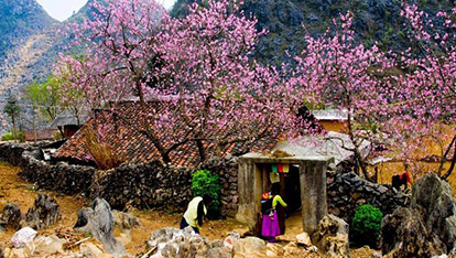 Adventurous Vietnam tour through Northwestern Vietnam | 12 days 11 nights