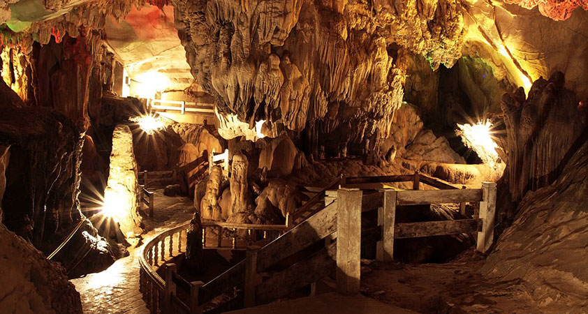 Pak Ou Caves