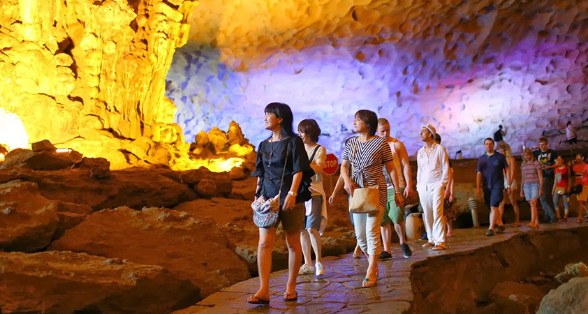 An exploration of the cave on Halong bay
